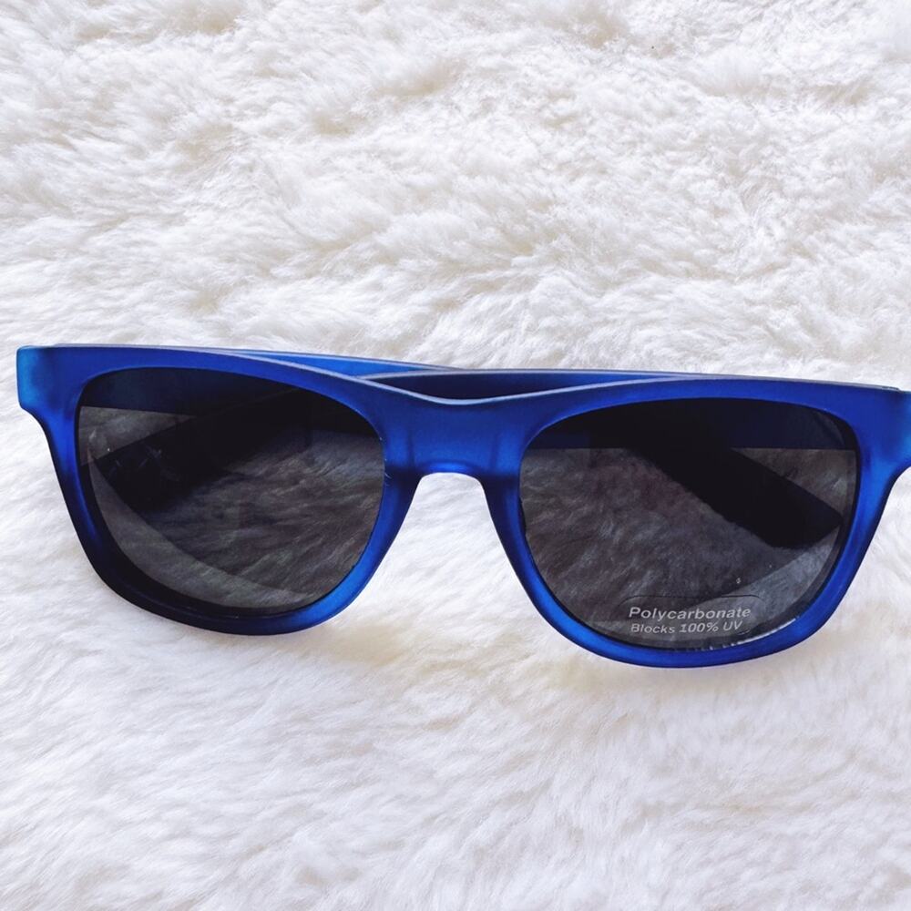 Lola Blue Polycarbonate Sunglasses - Picture 1 of 12